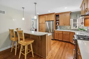 605 S Fern Ave, Elmhurst, IL 60126 - Photo 8