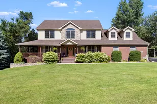 12810 Skyline Dr, Roscoe, IL 61073 - Photo 1