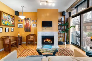 520 W Huron St, Chicago, IL 60654 - Photo 4