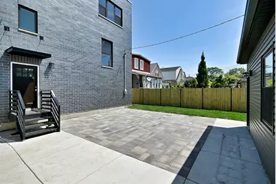 4859 W Hirsch Street, Chicago, IL 60651 - Photo 8