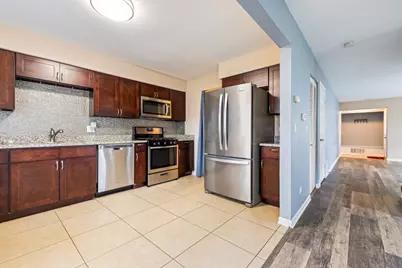 510 Nebraska Circle, Carol Stream, IL 60188 - Photo 10
