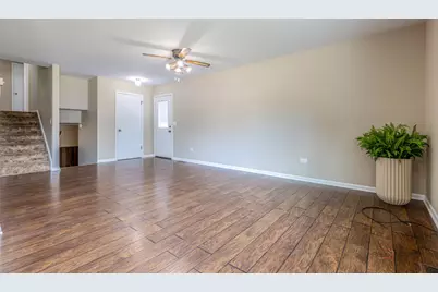 18226 W Big Oaks Road, Grayslake, IL 60030 - Photo 2