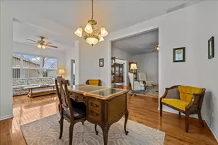 2905 Carousel Ct, Grayslake, IL 60030 - Photo 14
