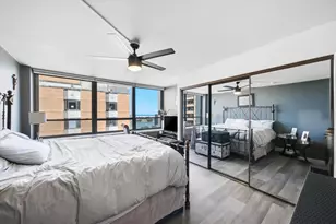 222 E Pearson St, Chicago, IL 60611 - Photo 14