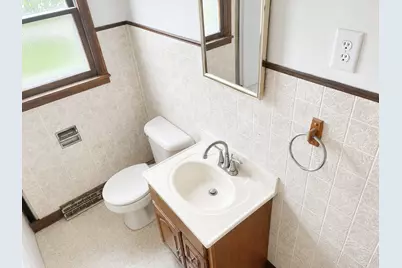 308 W Logan Street, Forreston, IL 61030 - Photo 4