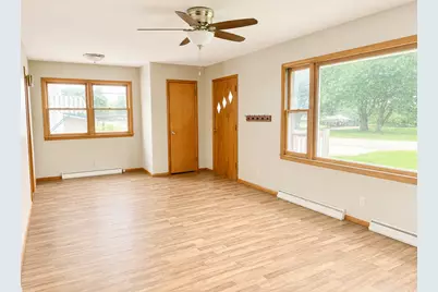 308 W Logan Street, Forreston, IL 61030 - Photo 2