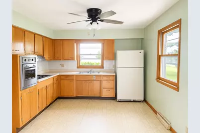 308 W Logan Street, Forreston, IL 61030 - Photo 10