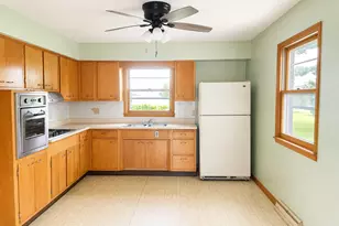 308 W Logan St, Forreston, IL 61030 - Photo 10