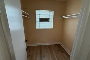 2249 S Gunderson Ave, Berwyn, IL 60402 - Photo 6