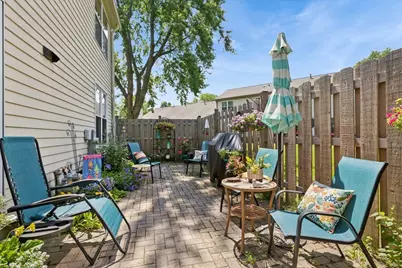 4062 N Newport Lane, Arlington Heights, IL 60004 - Photo 18