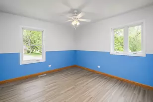 110 Oakwood Ln, Bartlett, IL 60103 - Photo 16