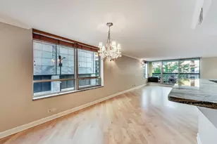 201 E Chestnut St, Chicago, IL 60611 - Photo 34