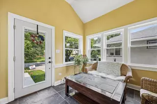 721 N Brainard Ave, La Grange Park, IL 60526 - Photo 2