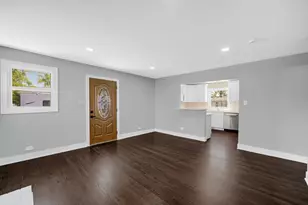 6409 W 85th Pl, Burbank, IL 60459 - Photo 4