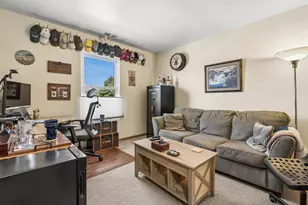 3661 Chadwick Ln, Lake in the Hills, IL 60156 - Photo 16