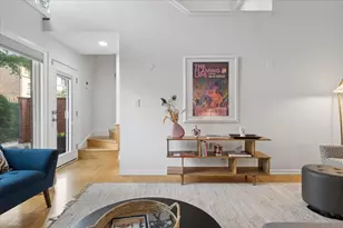 725 W Waveland Ave, Chicago, IL 60613 - Photo 10