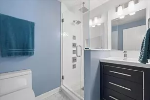 725 W Waveland Ave, Chicago, IL 60613 - Photo 20