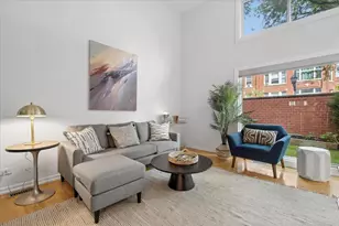 725 W Waveland Ave, Chicago, IL 60613 - Photo 6