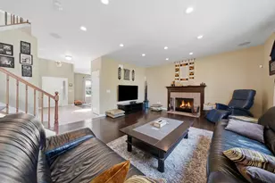 321 Claridge Cir, Bolingbrook, IL 60440 - Photo 12