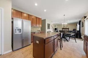 321 Claridge Cir, Bolingbrook, IL 60440 - Photo 16