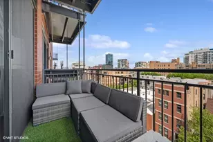 859 W Erie St, Chicago, IL 60642 - Photo 20