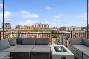 859 W Erie St, Chicago, IL 60642 - Photo 18