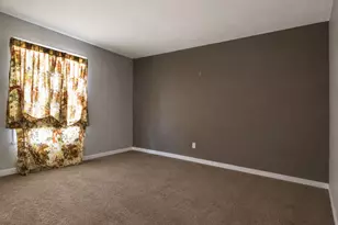 720 Grant Ave, Dixon, IL 61021 - Photo 6