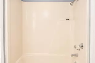 720 Grant Ave, Dixon, IL 61021 - Photo 10