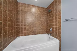 1040 W Adams St, Chicago, IL 60607 - Photo 16