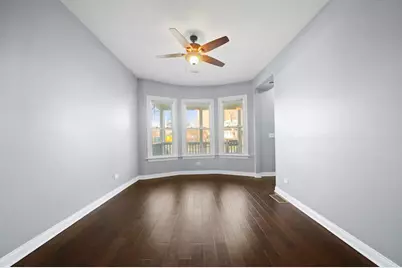 7931 S East End Avenue, Chicago, IL 60617 - Photo 4