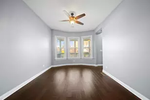 7931 S East End Ave, Chicago, IL 60617 - Photo 4