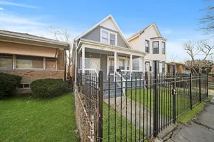 7931 S East End Ave, Chicago, IL 60617 - Photo 2