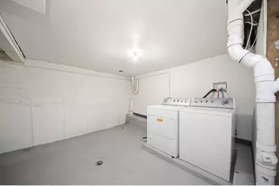 7931 S East End Avenue, Chicago, IL 60617 - Photo 24