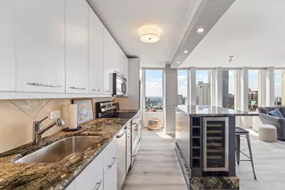 100 E Walton Street #33H, Chicago, IL 60611 - Photo 8
