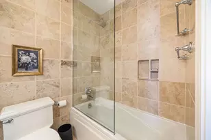100 E Walton St, Chicago, IL 60611 - Photo 18