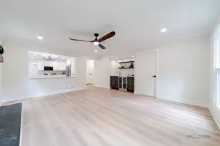 408 W Foxdale Ln, Arlington Heights, IL 60004 - Photo 10