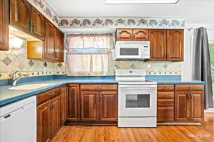 176 Boulder Hill Pass, Montgomery, IL 60538 - Photo 6