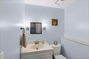 30W008 Danbury Dr, Warrenville, IL 60555 - Photo 18