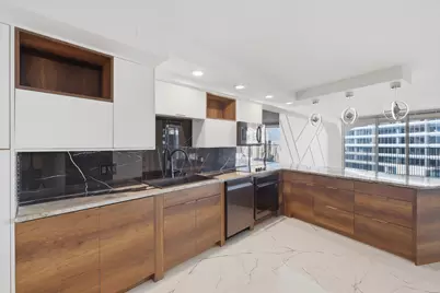 300 N State Street #3405, Chicago, IL 60654 - Photo 4