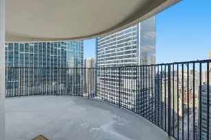 300 N State St, Chicago, IL 60654 - Photo 26