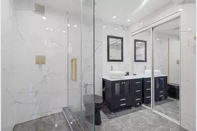 300 N State Street #3405, Chicago, IL 60654 - Photo 8