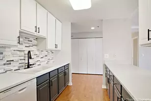 77 S Evergreen Ave, Arlington Heights, IL 60005 - Photo 6