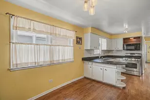 4332 N Kimball Ave, Chicago, IL 60618 - Photo 32