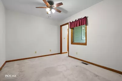 2676 Fairview Drive, Malta, IL 60150 - Photo 12