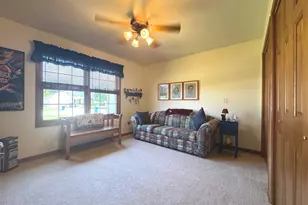 250 Highpoint Cir S, Bourbonnais, IL 60914 - Photo 16