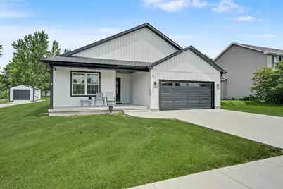 311 E Meuser Drive, Paxton, IL 60957 - Photo 2