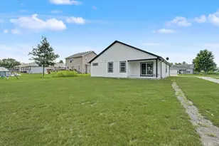 311 E Meuser Dr, Paxton, IL 60957 - Photo 24