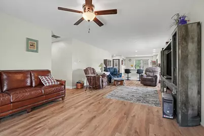 311 E Meuser Drive, Paxton, IL 60957 - Photo 12