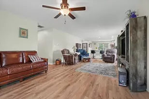 311 E Meuser Dr, Paxton, IL 60957 - Photo 12