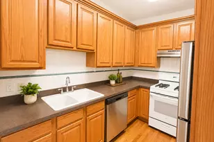 2375 W Montana St, Chicago, IL 60647 - Photo 4